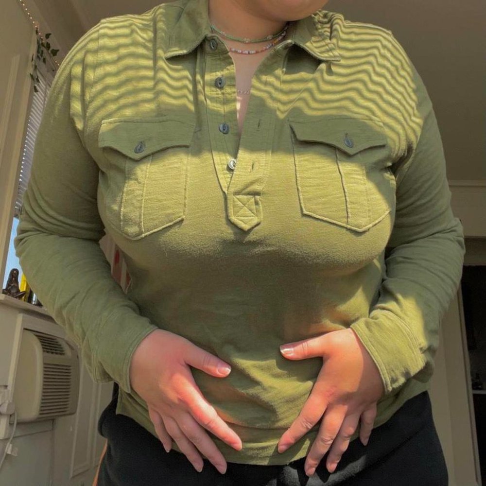 bell swan style green button up fitted t shirt